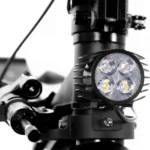 Escbstpr sxt beast pro lampe vorne 940x.webp